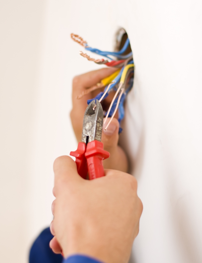 Electricians Egham, Englefield Green, TW20